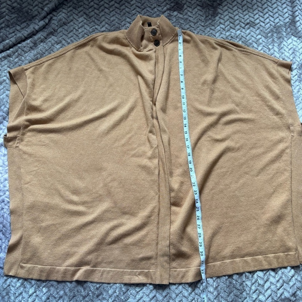 Banana Republic tan cotton blend cape poncho sweater size M/L - Picture 11 of 11